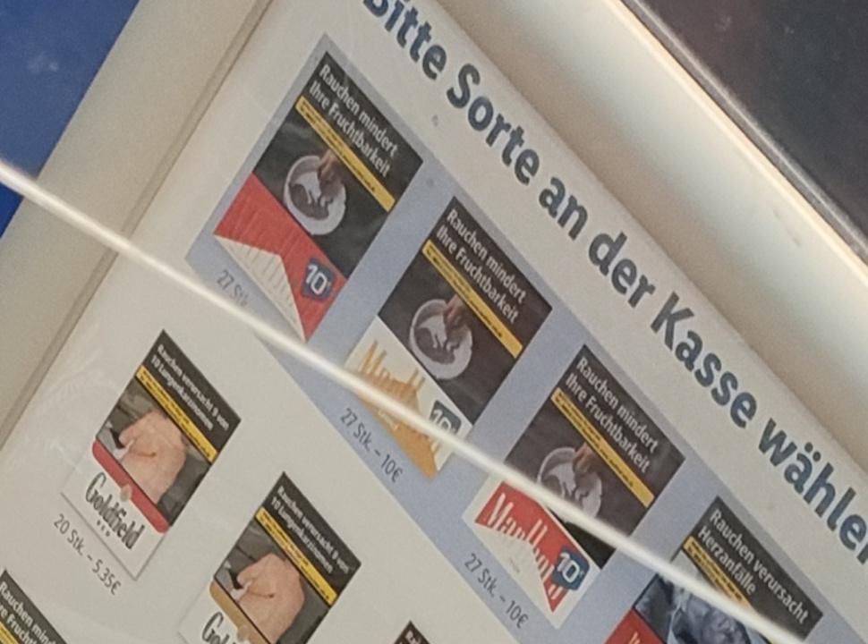 Cigarettes Marlboro Red or Gold Germany